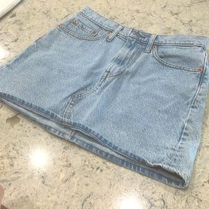 Levi’s denim miniskirt
